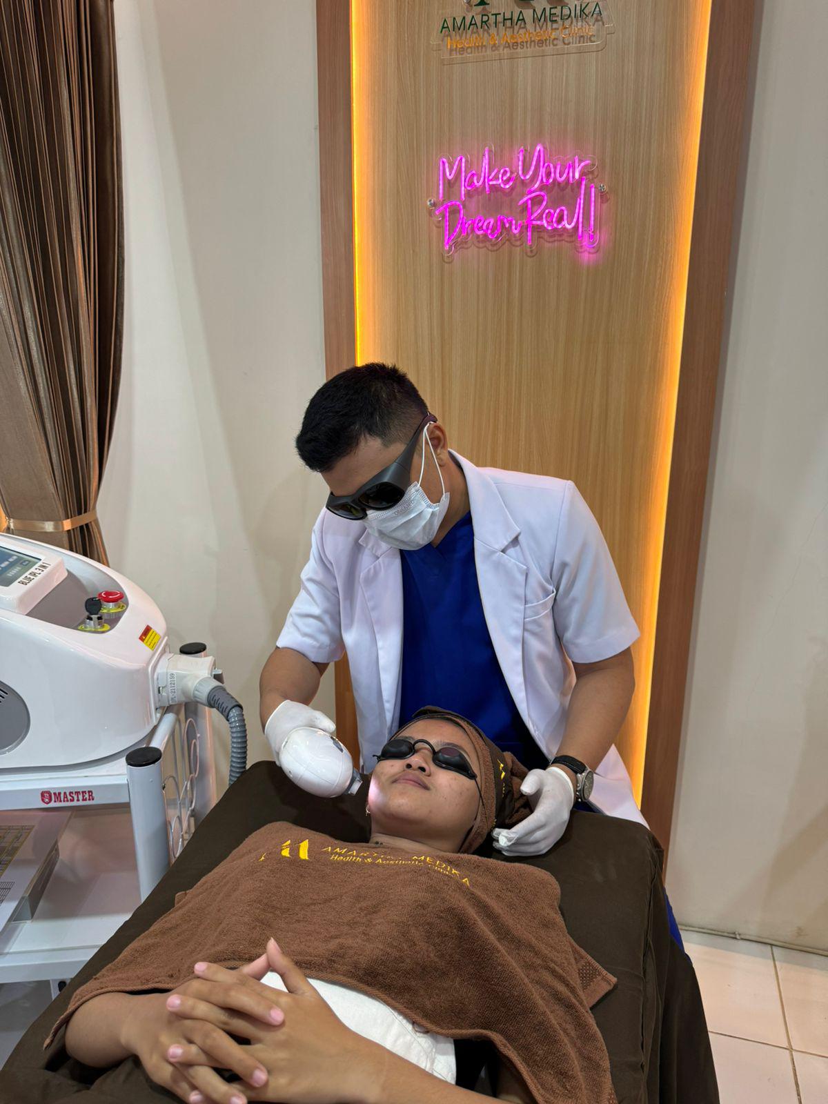 Layanan IPL Acne di Amartha Medika